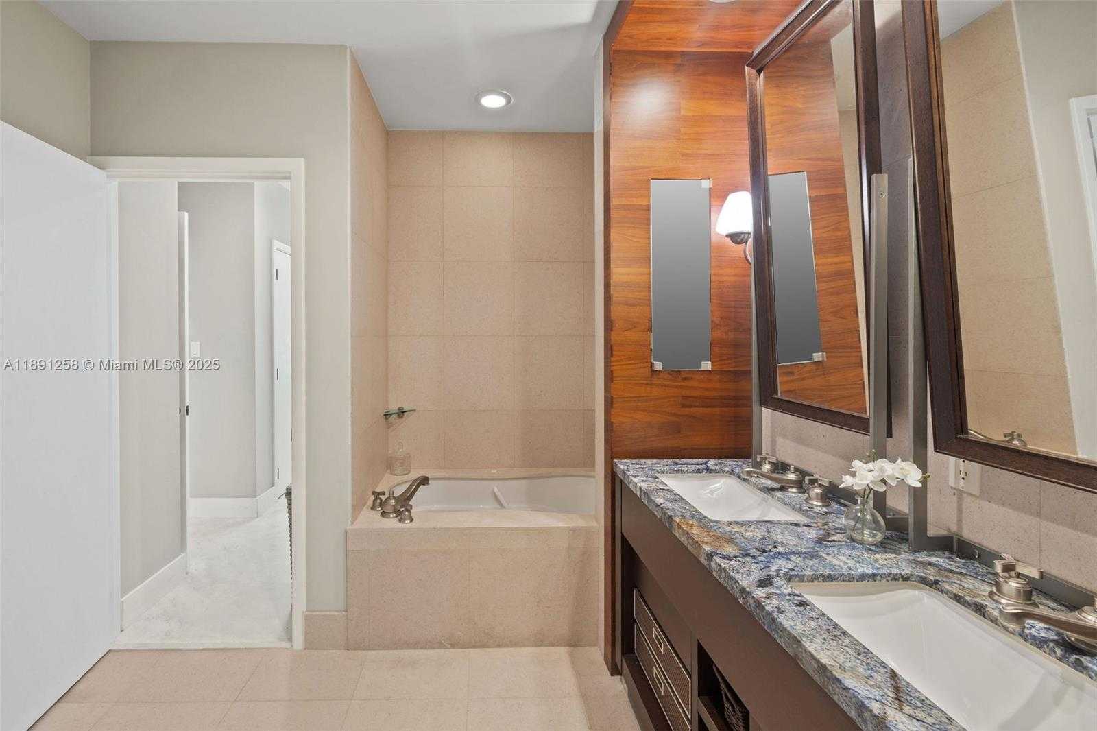 Small Image of 6799 COLLINS AVE #209, Miami Beach Number 25