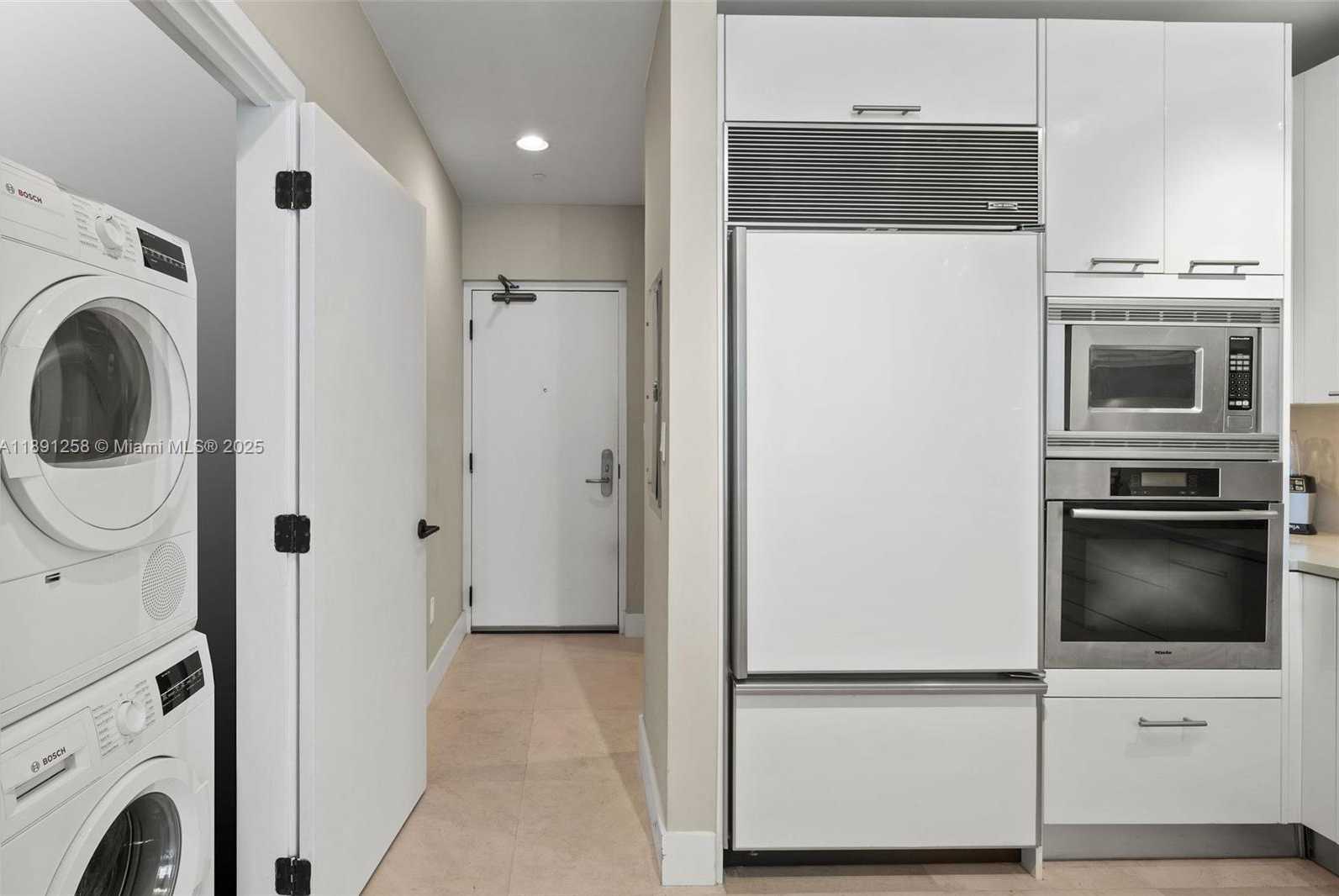 Small Image of 6799 COLLINS AVE #209, Miami Beach Number 9
