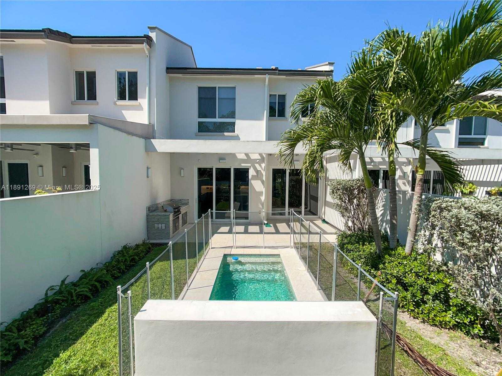 Small Image of 11843 SOUTH WEST 81ST RD #11843, Pinecrest Number 14