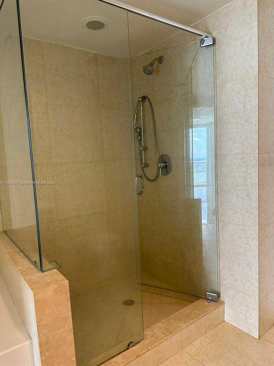 Small Image of 50 BISCAYNE BLVD #5311, Miami Number 10