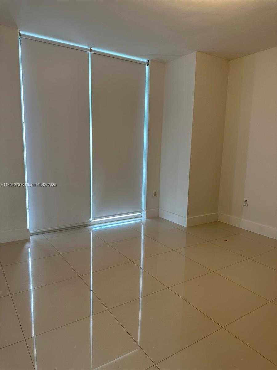 Small Image of 50 BISCAYNE BLVD #5311, Miami Number 12