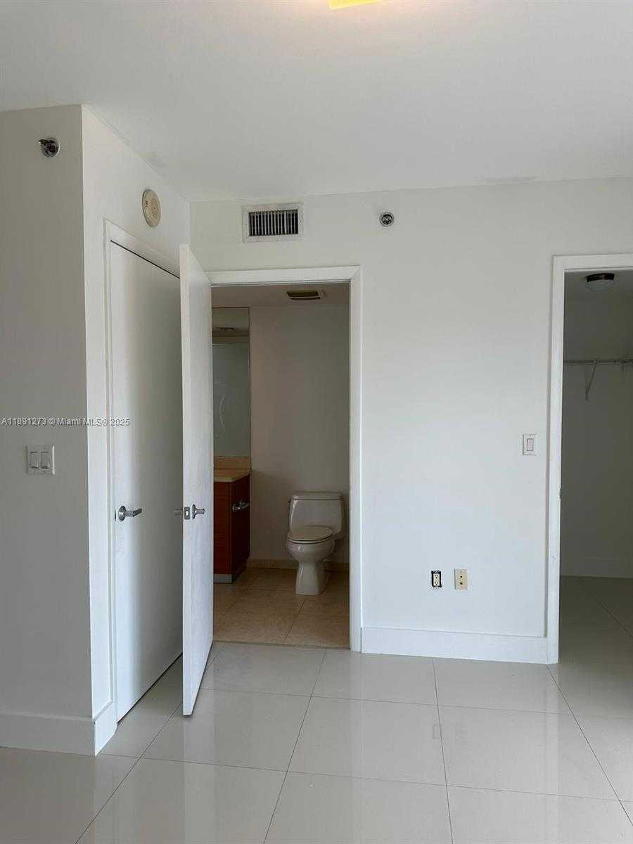 Small Image of 50 BISCAYNE BLVD #5311, Miami Number 24