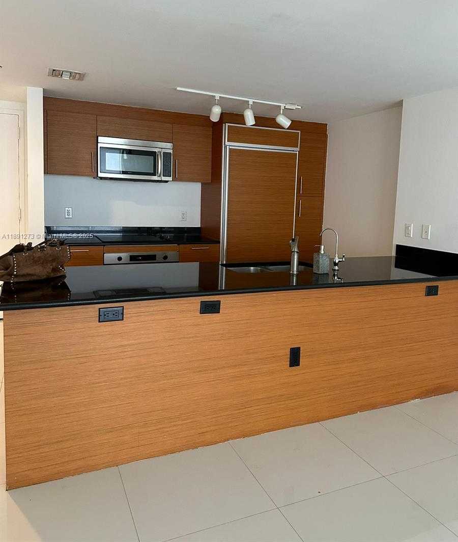 Small Image of 50 BISCAYNE BLVD #5311, Miami Number 3