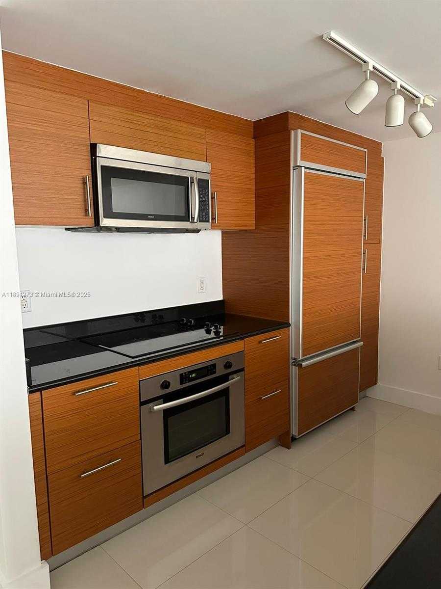 Small Image of 50 BISCAYNE BLVD #5311, Miami Number 4