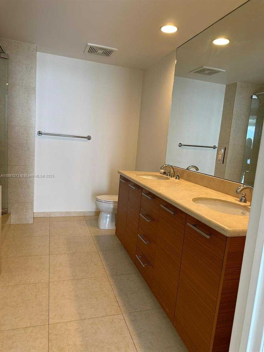 Small Image of 50 BISCAYNE BLVD #5311, Miami Number 9