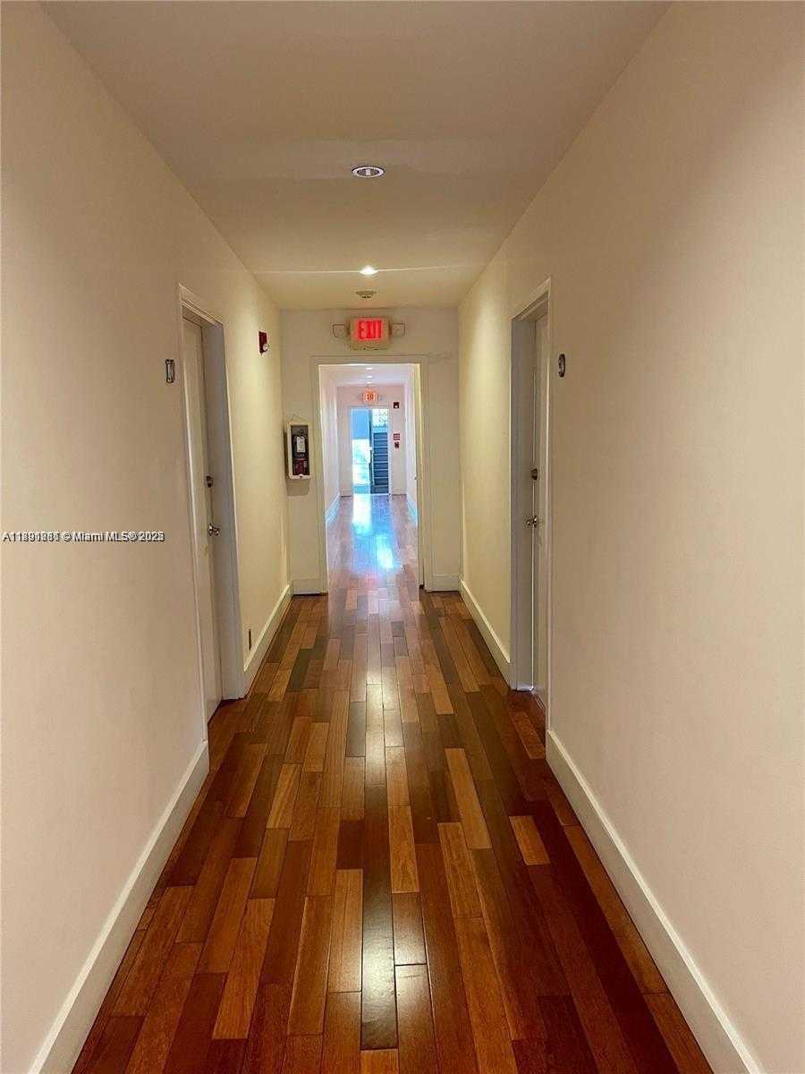Small Image of 810 PENNSYLVANIA AVE #9, Miami Beach Number 4