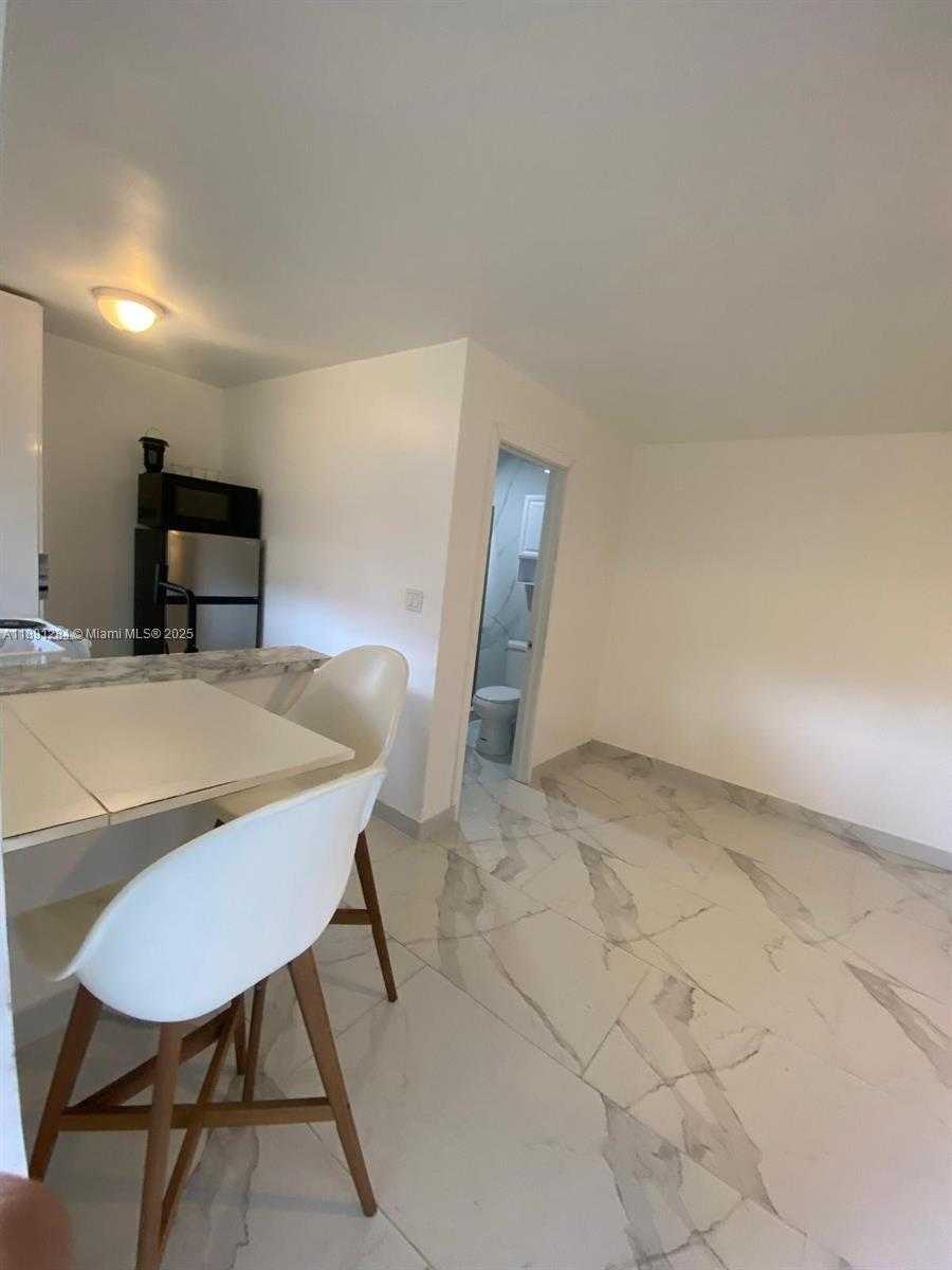 Small Image of 2631 FILLMORE ST #2, Hollywood Number 10