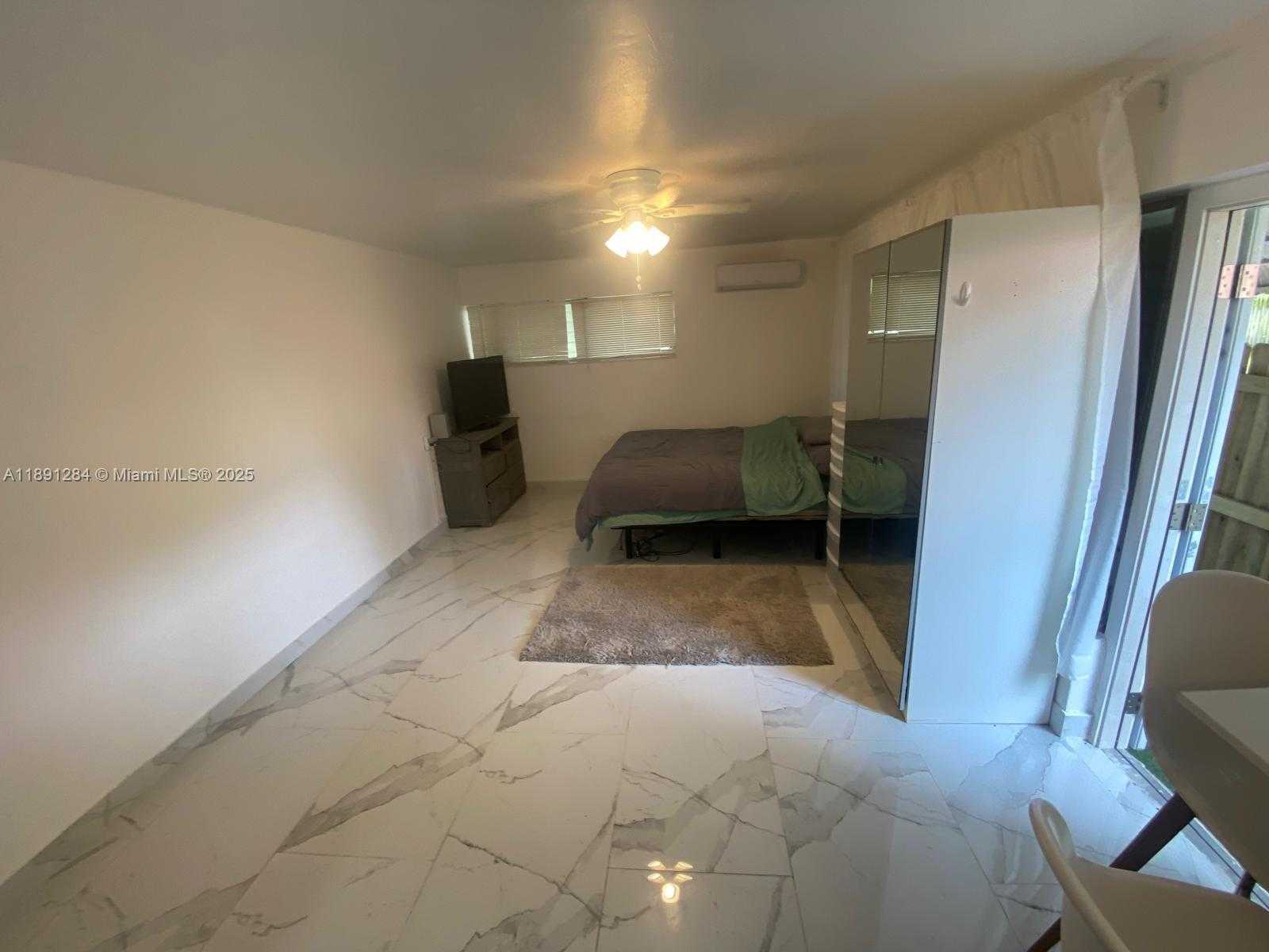 Small Image of 2631 FILLMORE ST #2, Hollywood Number 11