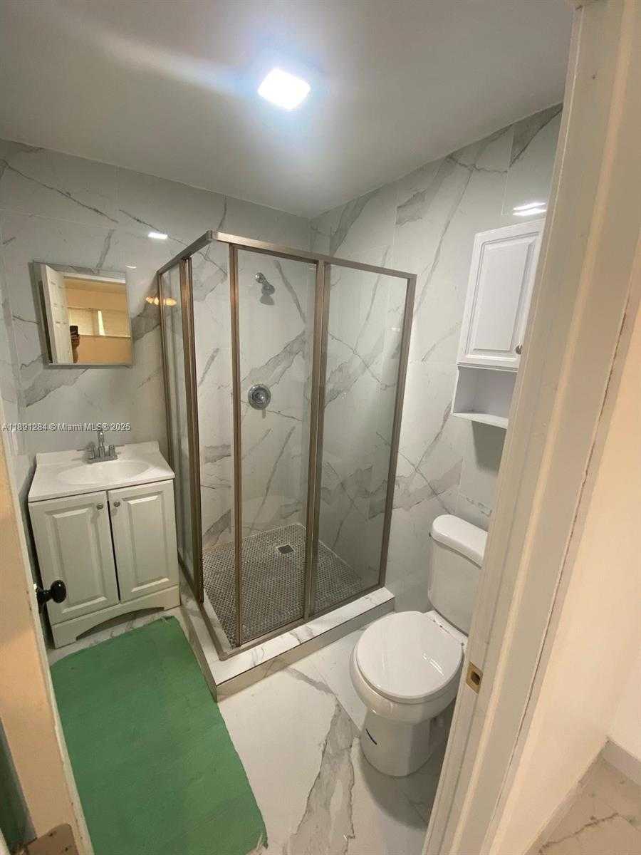 Small Image of 2631 FILLMORE ST #2, Hollywood Number 6