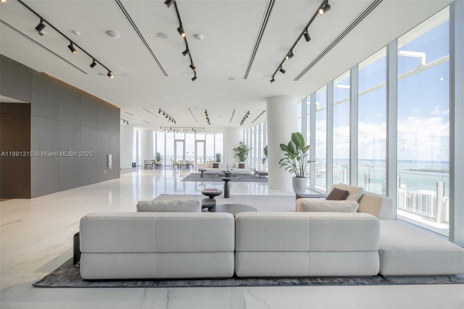 Small Image of 300 BISCAYNE BOULEVARD WAY #1705W, Miami Number 7