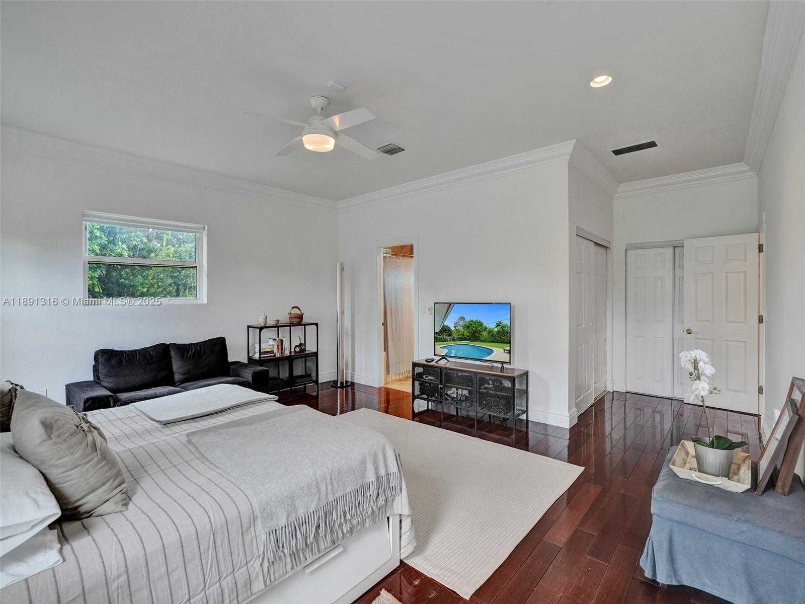 Small Image of 13555 SOUTH WEST 74TH AVE #13555, Pinecrest Number 11