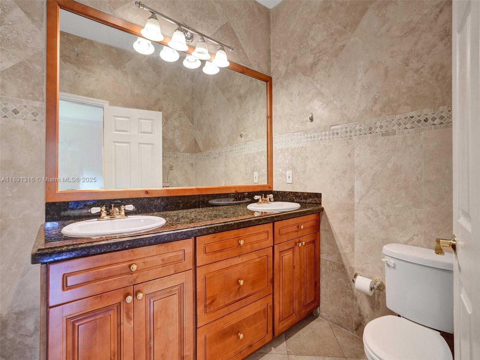 Small Image of 13555 SOUTH WEST 74TH AVE #13555, Pinecrest Number 13