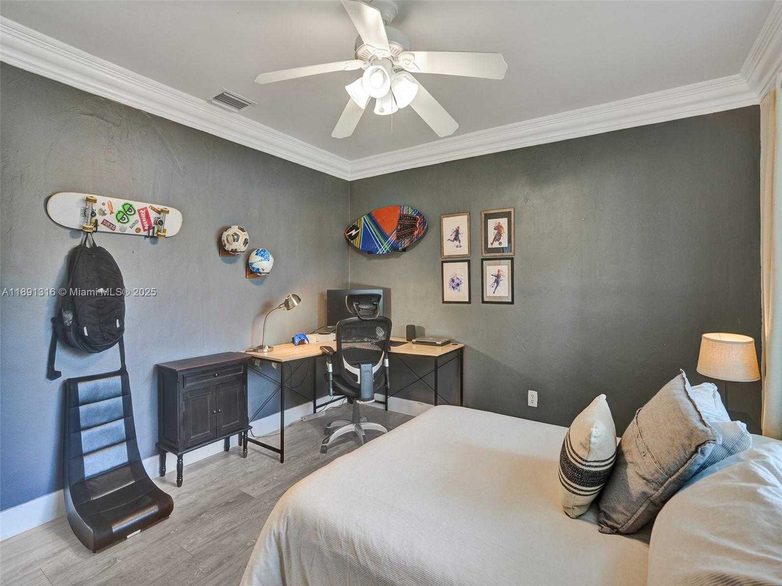Small Image of 13555 SOUTH WEST 74TH AVE #13555, Pinecrest Number 15