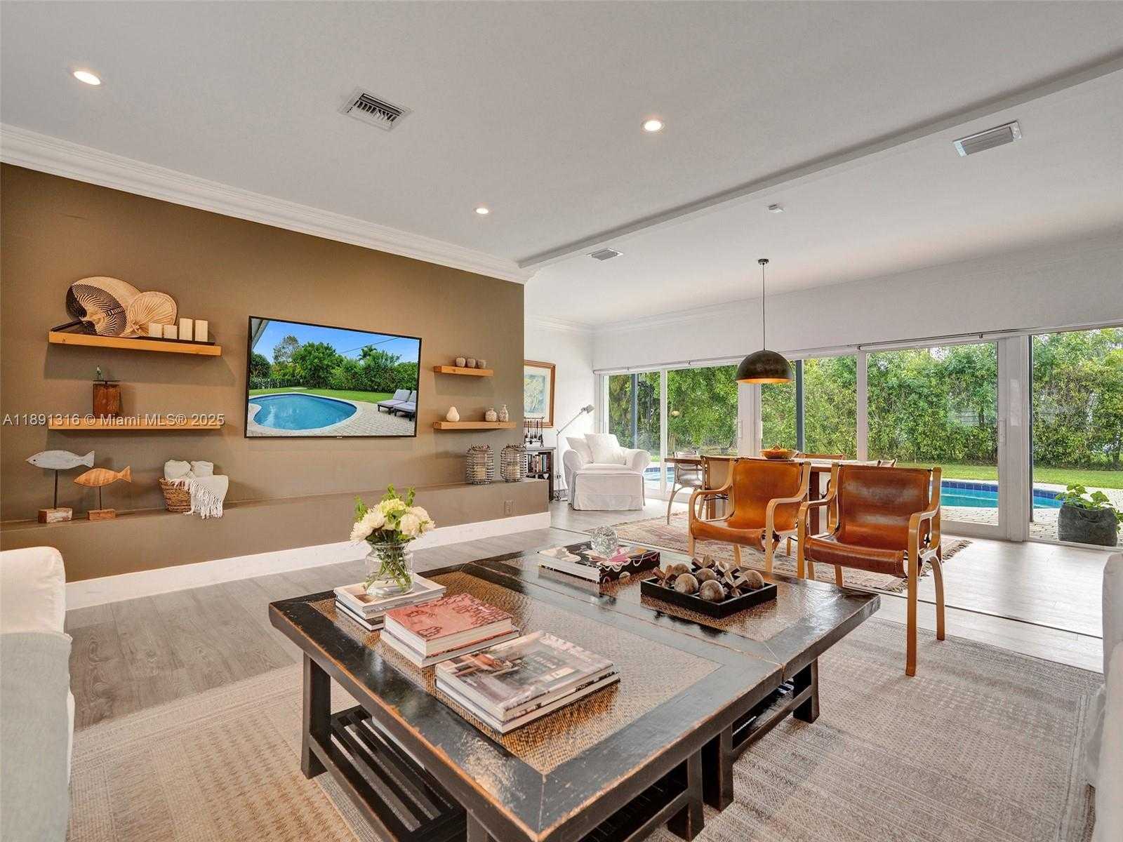 Small Image of 13555 SOUTH WEST 74TH AVE #13555, Pinecrest Number 4