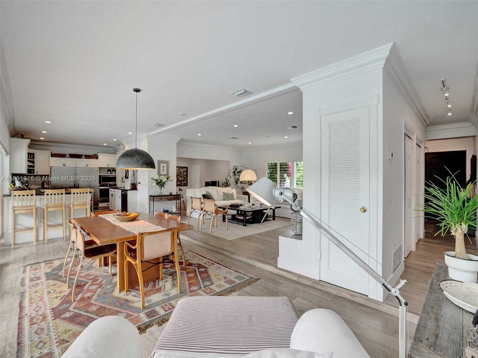 Small Image of 13555 SOUTH WEST 74TH AVE #13555, Pinecrest Number 6