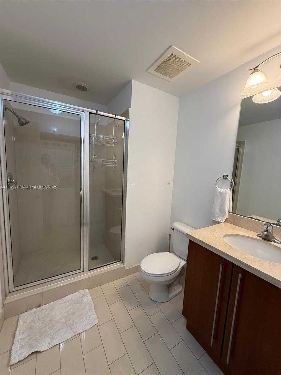 Small Image of 1111 SOUTH WEST 1ST AVE #UPH4017-, Miami Number 11