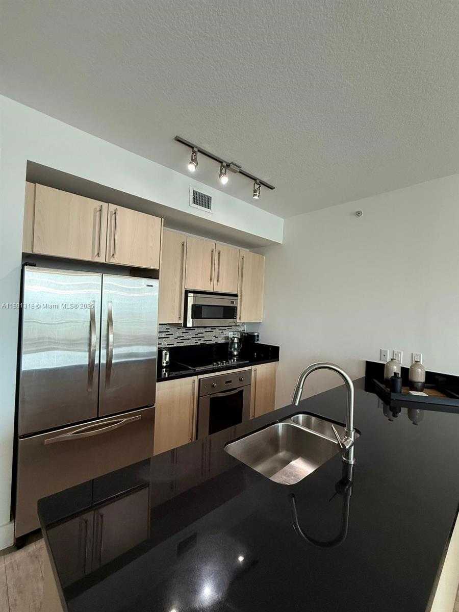Small Image of 1111 SOUTH WEST 1ST AVE #UPH4017-, Miami Number 4
