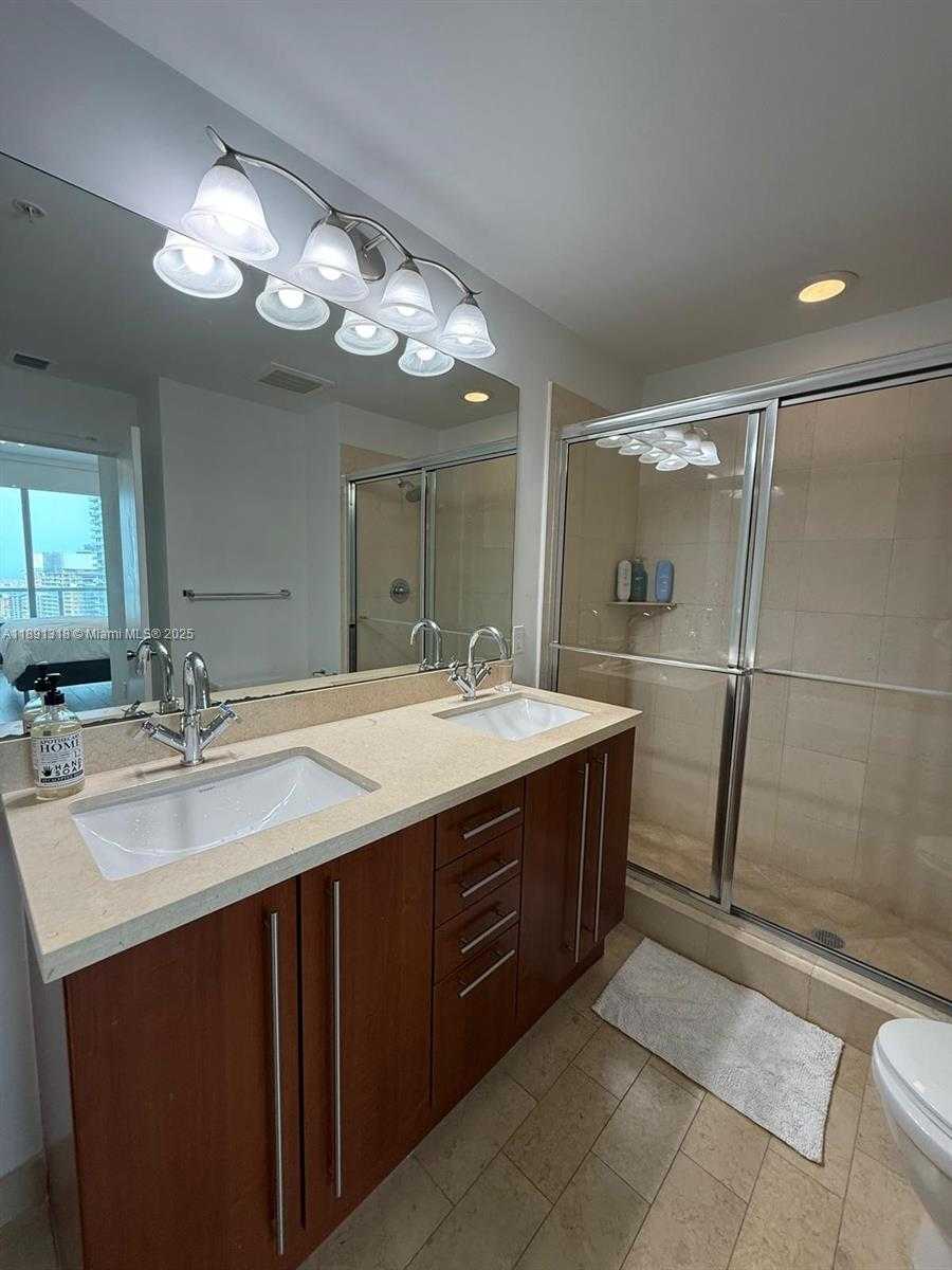 Small Image of 1111 SOUTH WEST 1ST AVE #UPH4017-, Miami Number 8