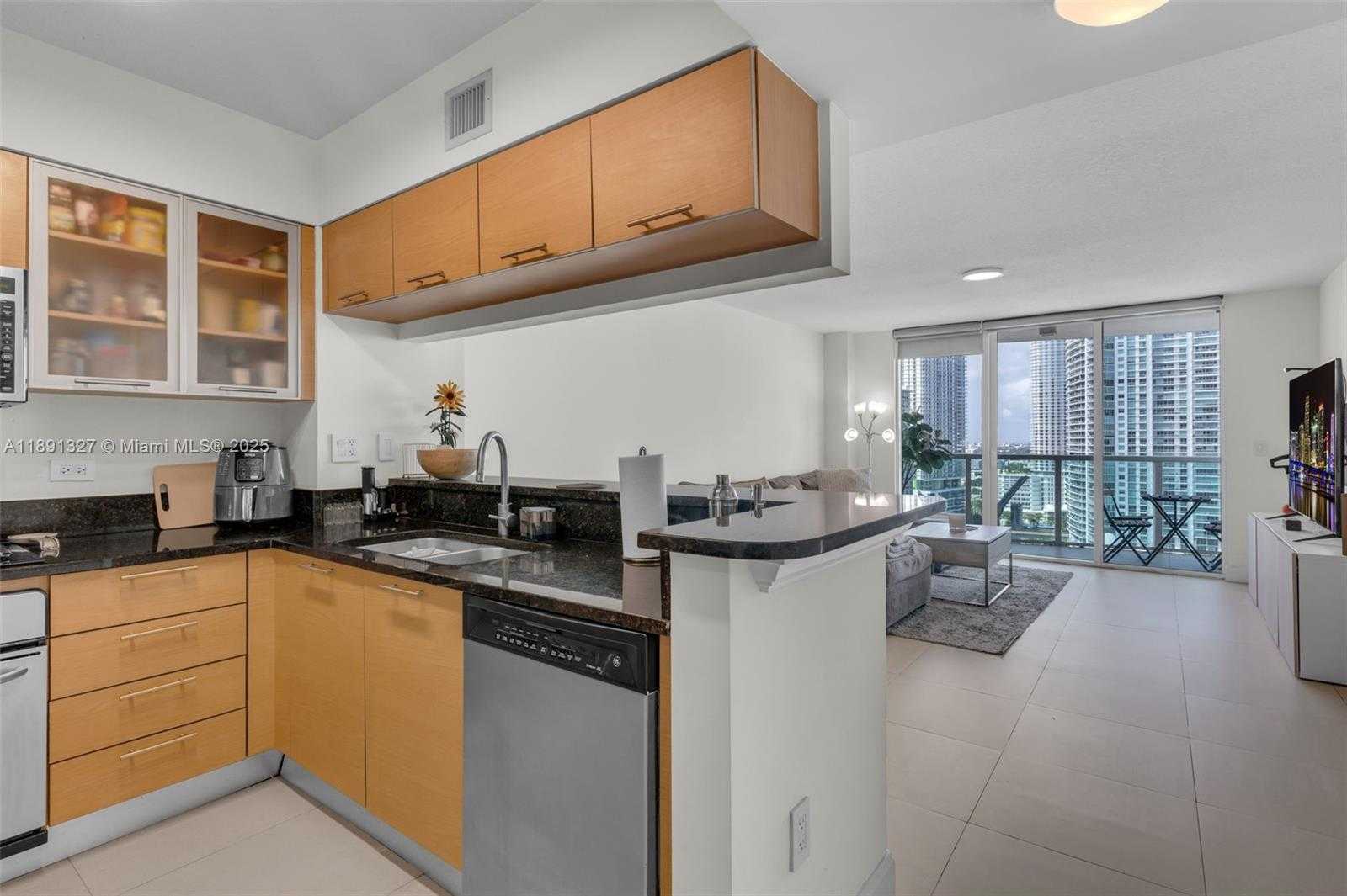 Small Image of 31 SOUTH EAST 5TH ST #2607, Miami Number 4