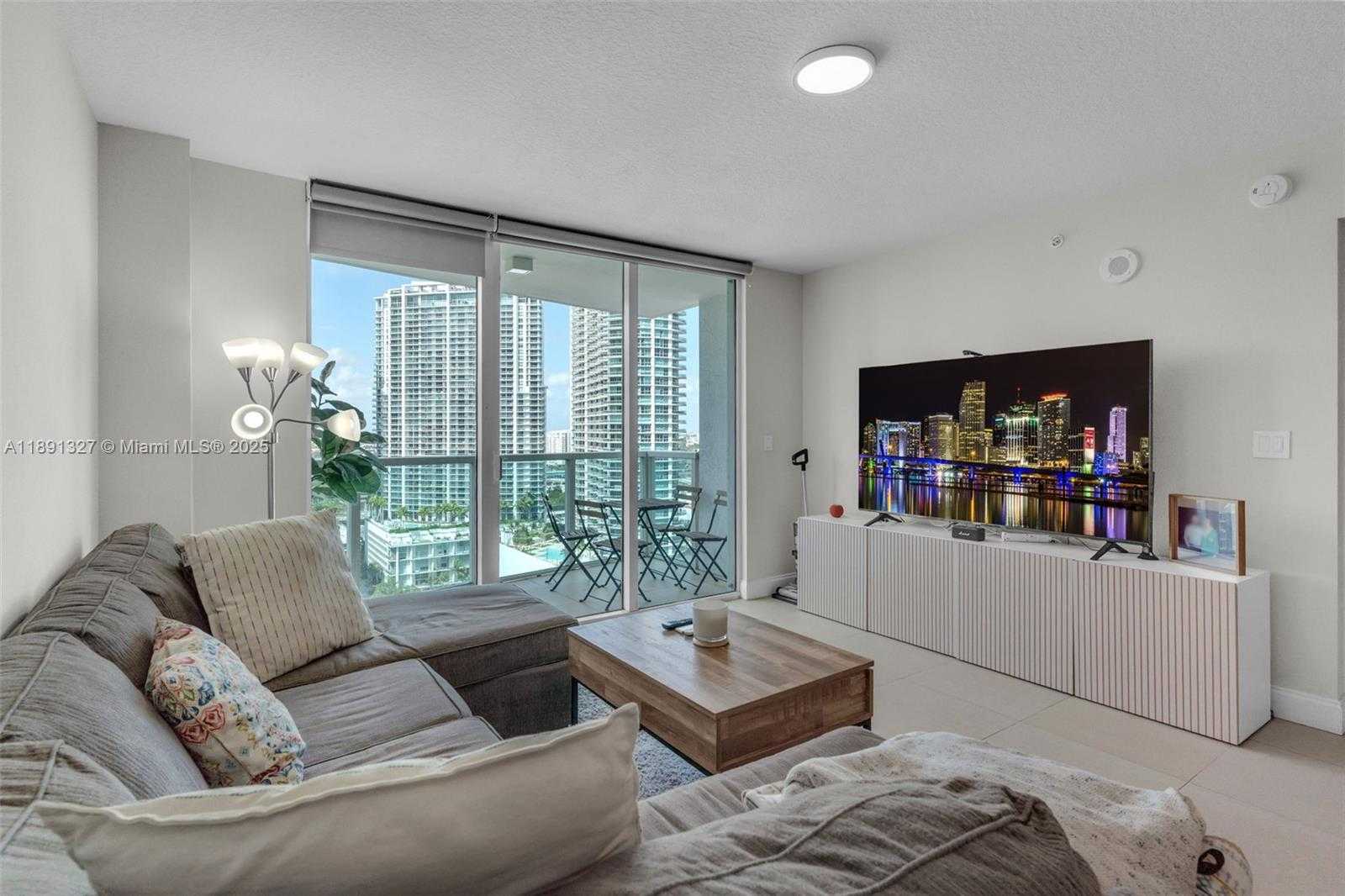 Small Image of 31 SOUTH EAST 5TH ST #2607, Miami Number 9