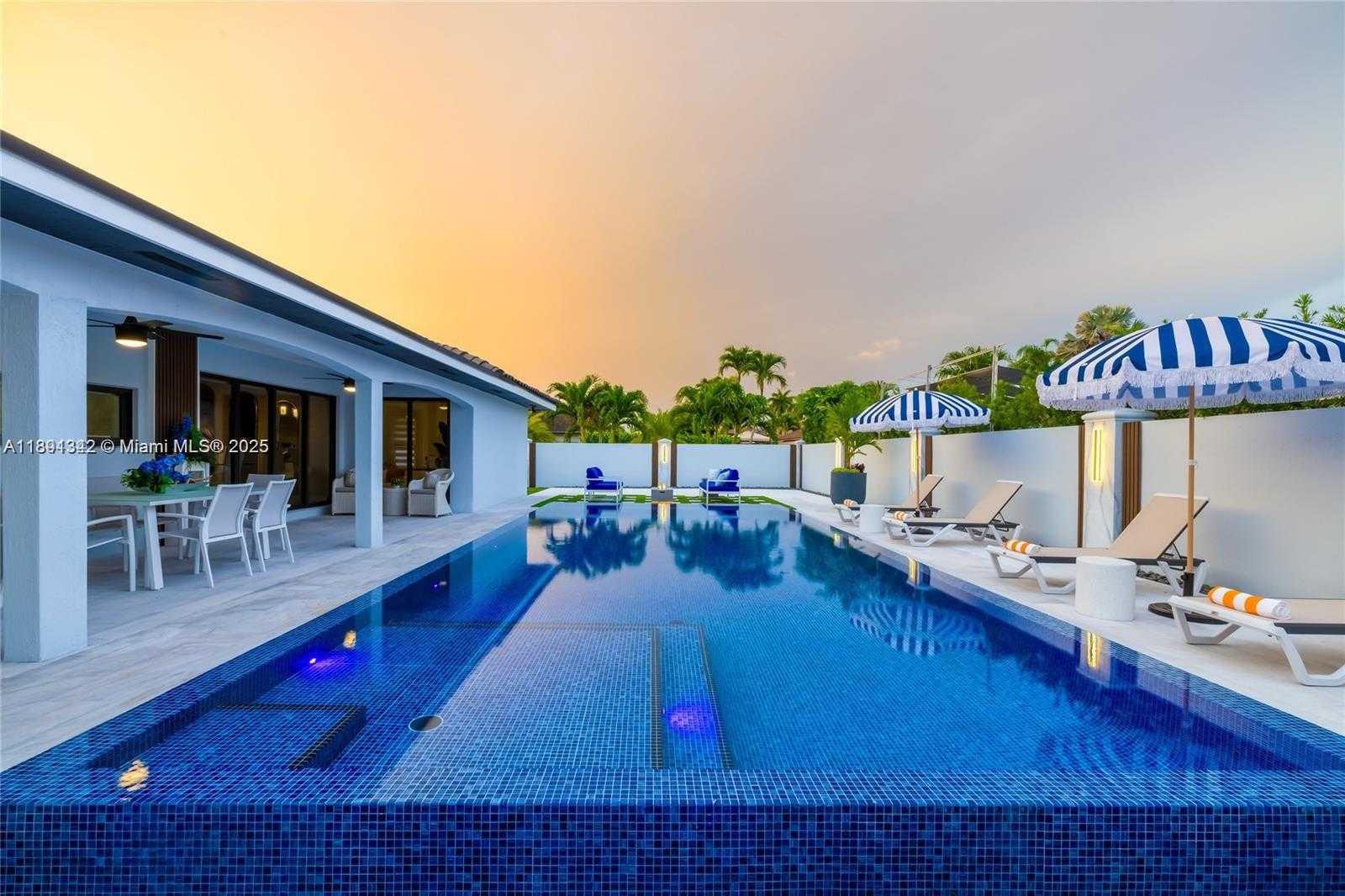 Small Image of 3221 SOUTH WEST 140TH AVE, Miami Number 11