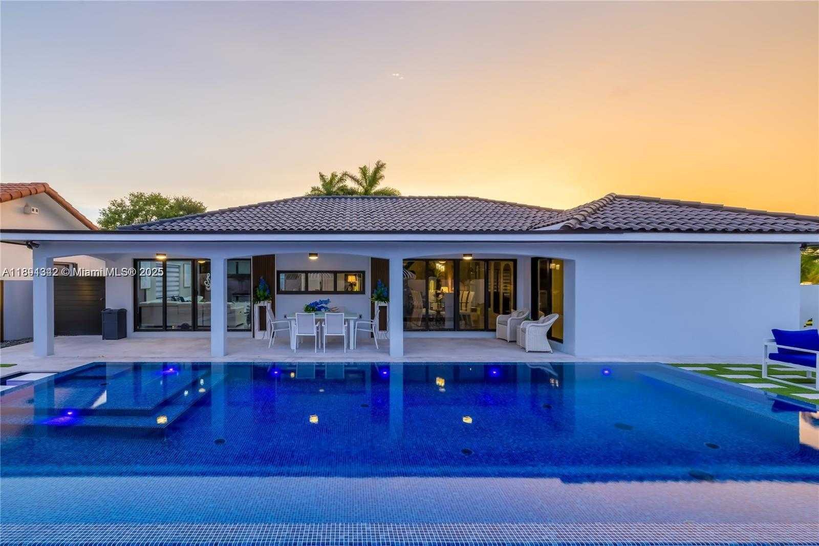 Small Image of 3221 SOUTH WEST 140TH AVE, Miami Number 9