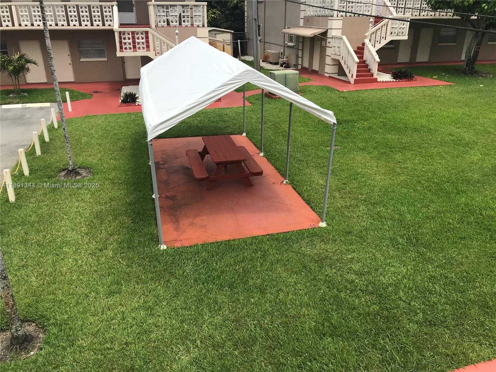 Small Image of 2832 FILLMORE ST #22, Hollywood Number 11