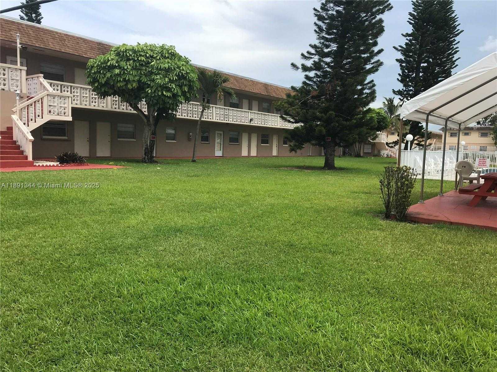 Small Image of 2832 FILLMORE ST #22, Hollywood Number 19