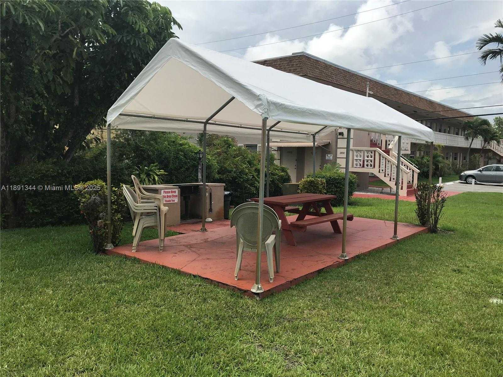 Small Image of 2832 FILLMORE ST #22, Hollywood Number 23