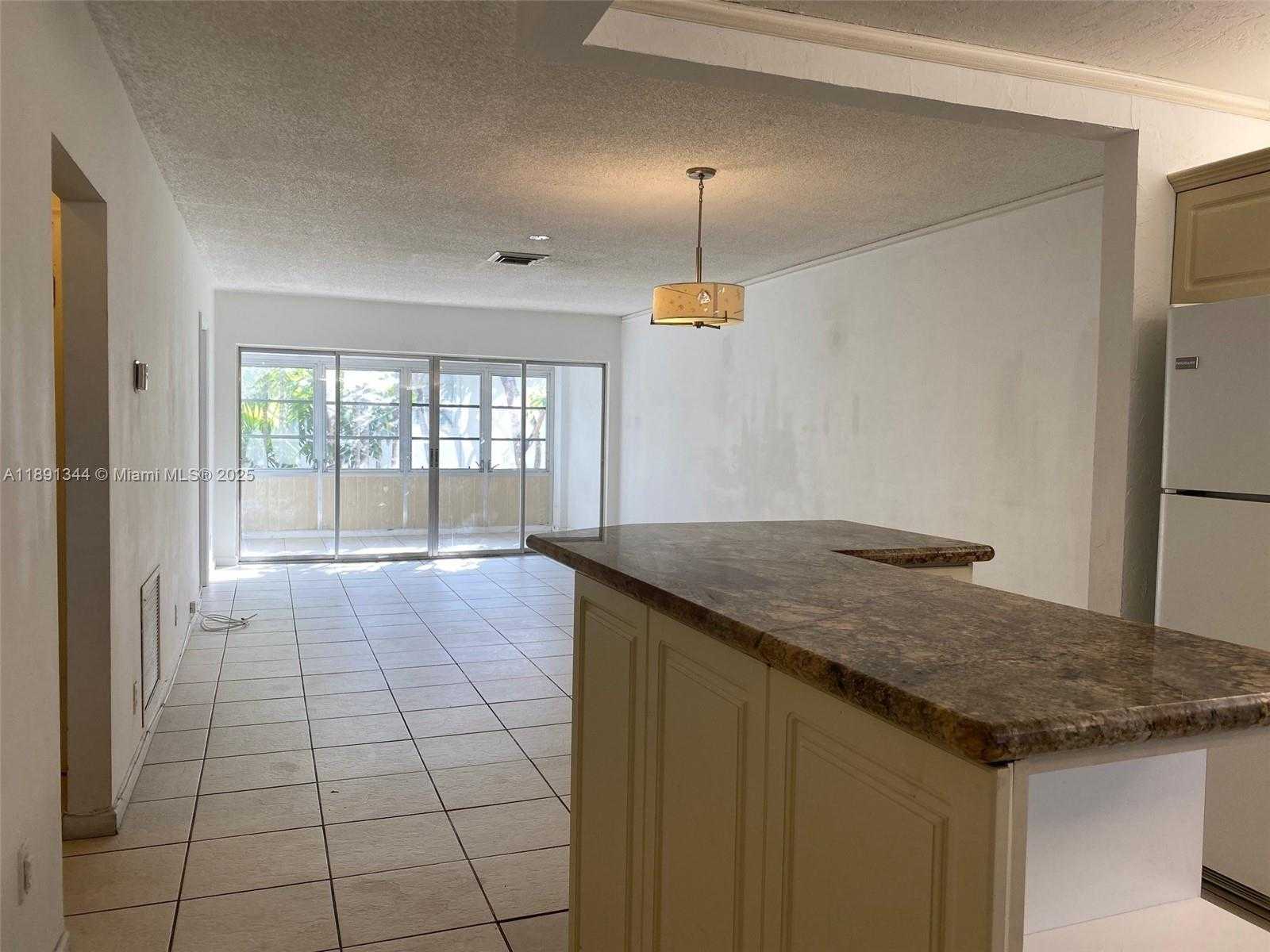 Small Image of 2832 FILLMORE ST #22, Hollywood Number 3