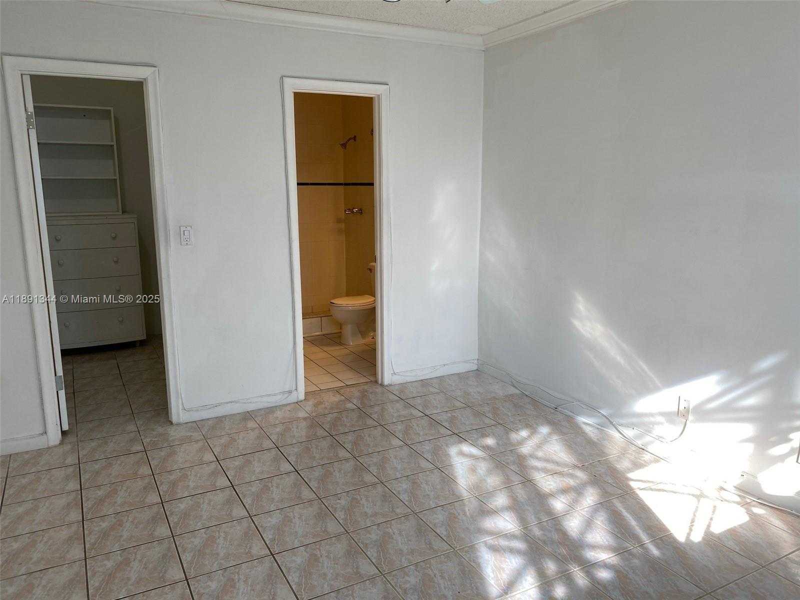 Small Image of 2832 FILLMORE ST #22, Hollywood Number 7