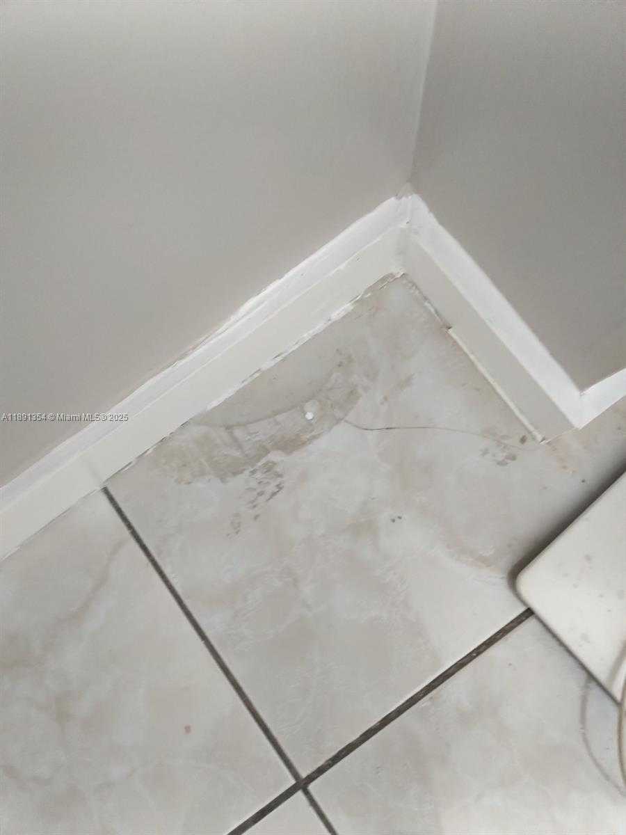 Small Image of 16465 NORTH EAST 22ND AVE #114, North Miami Beach Number 28