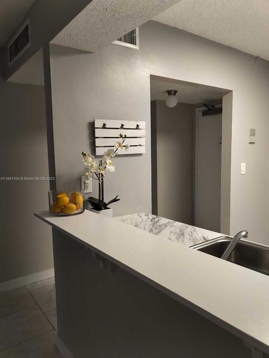 Small Image of 16465 NORTH EAST 22ND AVE #114, North Miami Beach Number 5
