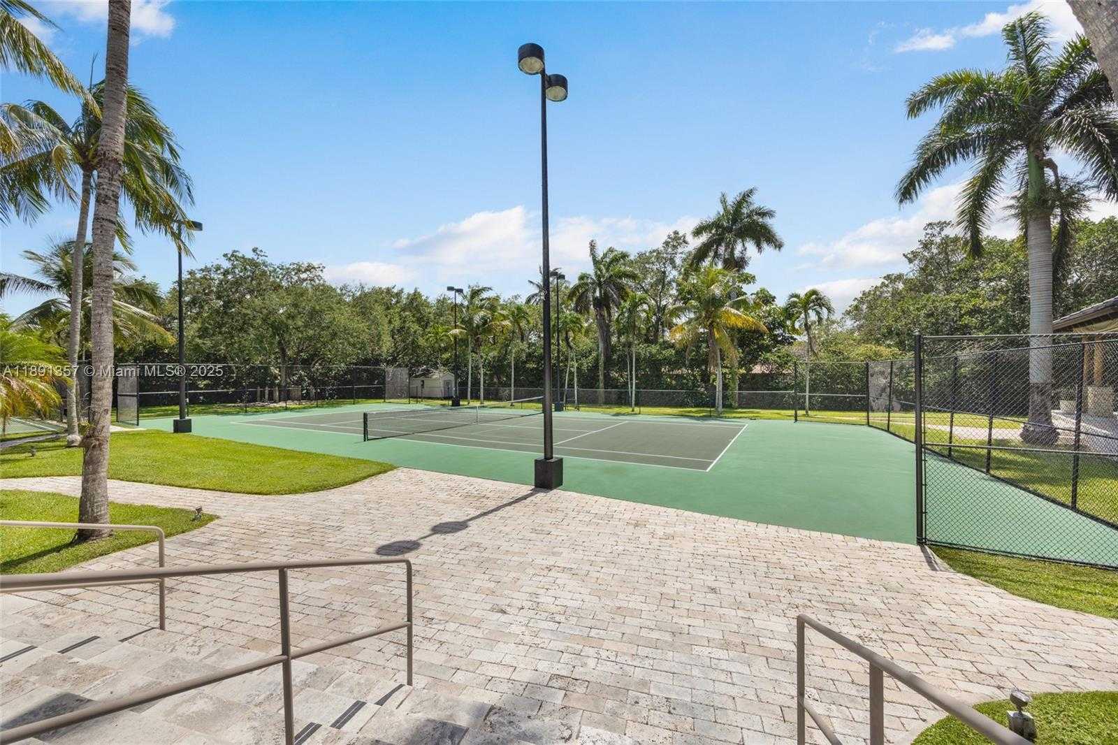 Small Image of 14200 FARMER RD, Palmetto Bay Number 18