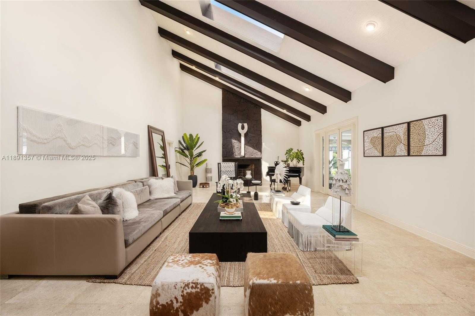 Small Image of 14200 FARMER RD, Palmetto Bay Number 5