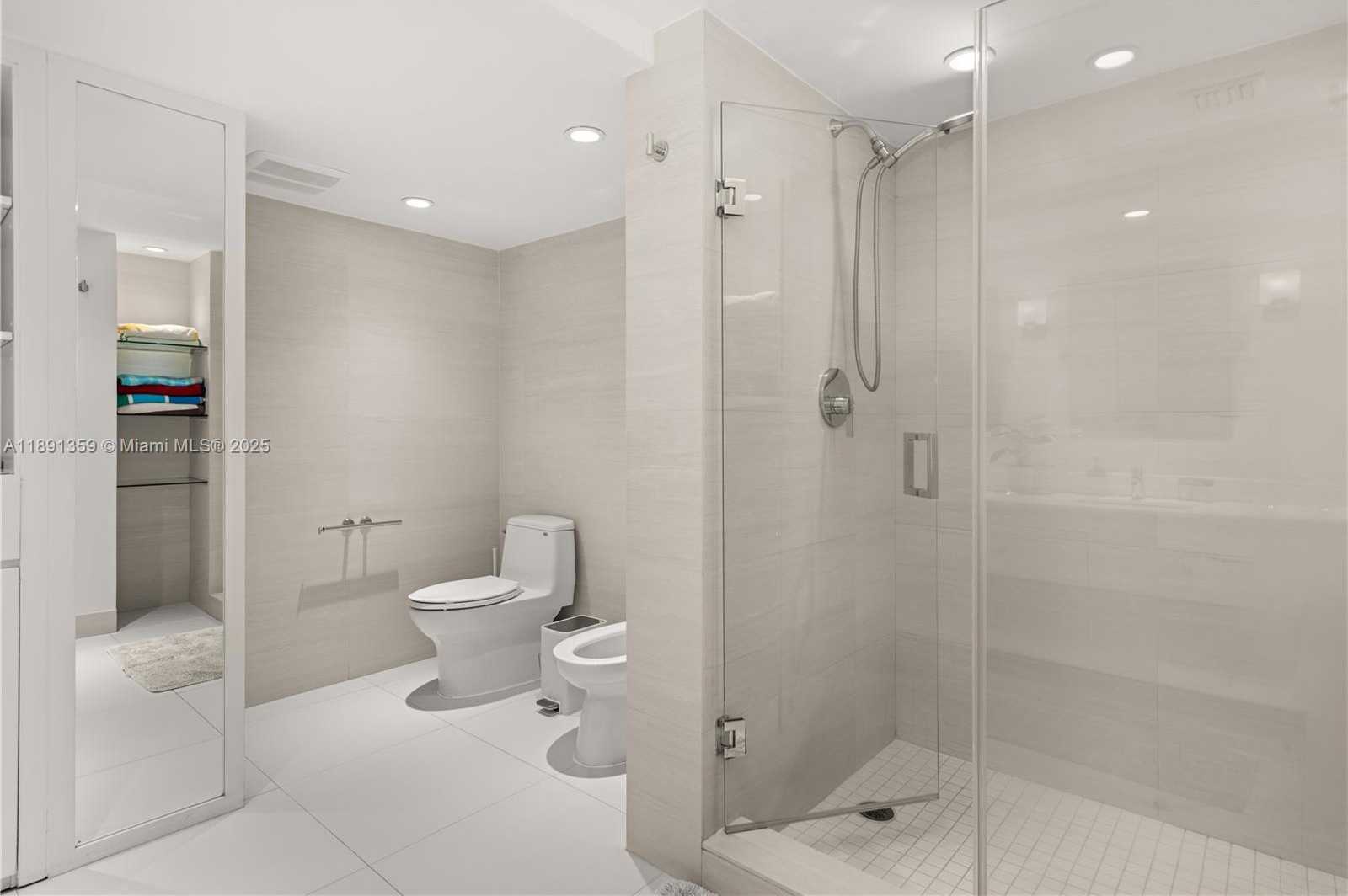 Small Image of 101 CRANDON BLVD #379, Key Biscayne Number 11