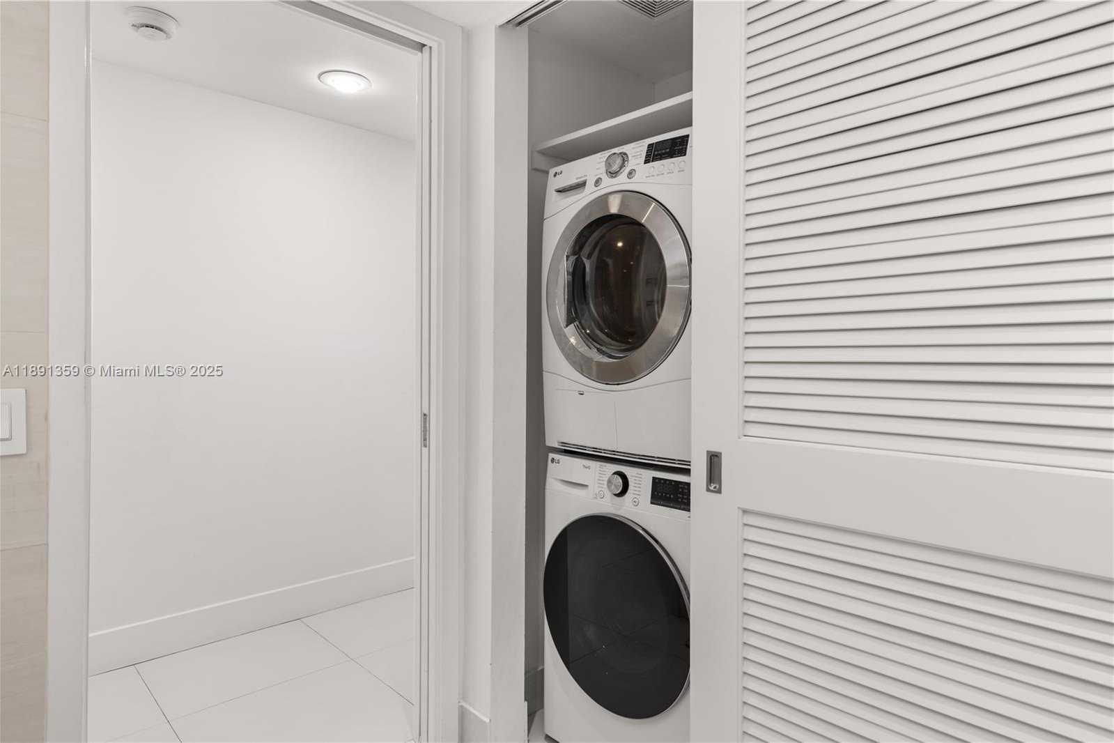Small Image of 101 CRANDON BLVD #379, Key Biscayne Number 16