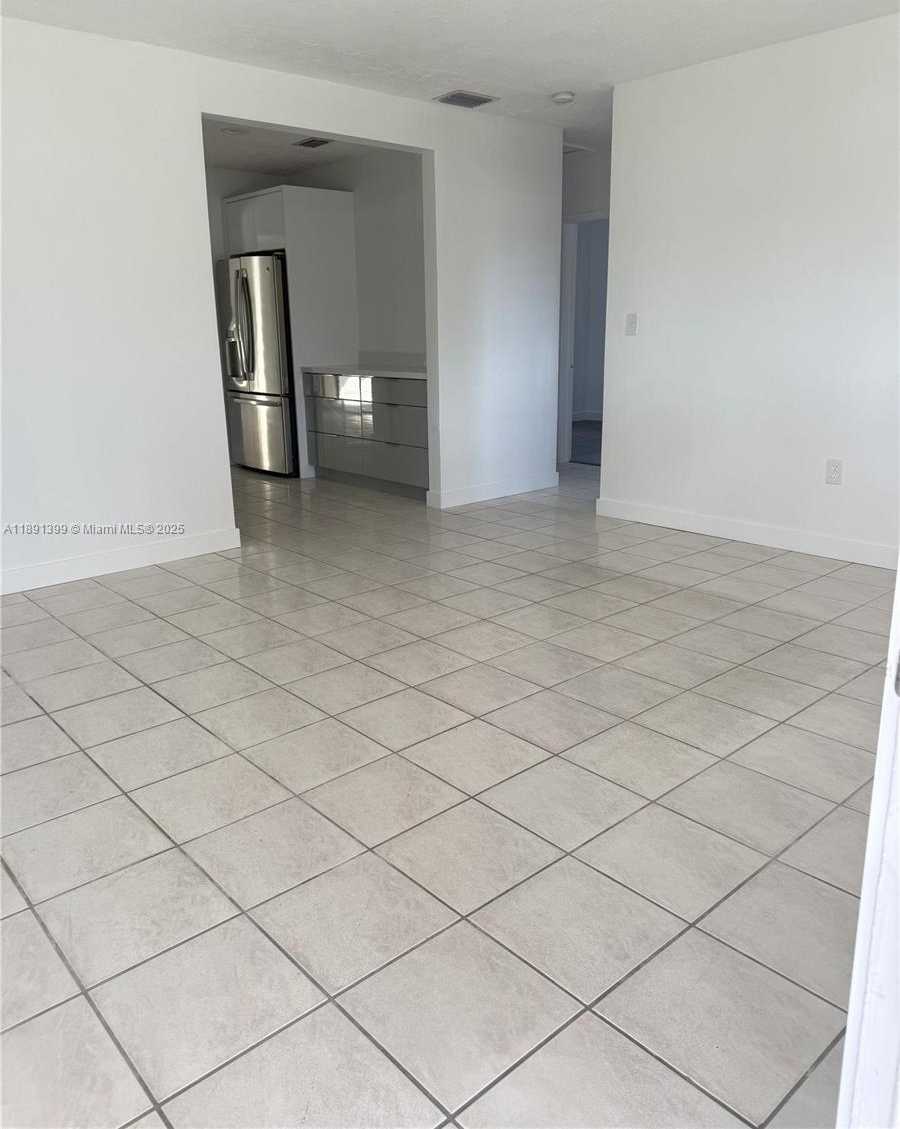 Small Image of 11821 SOUTH WEST 185TH TER, Miami Number 5