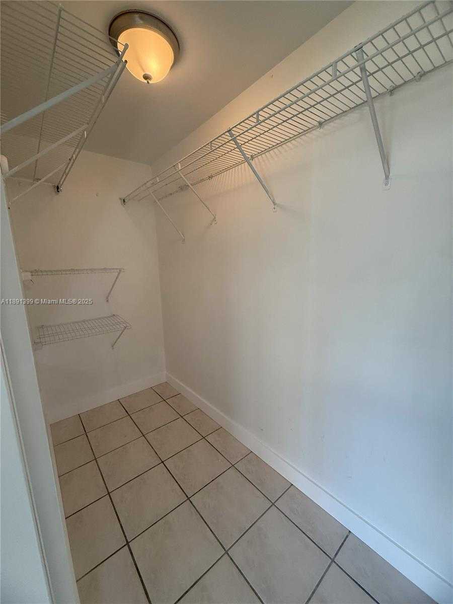Small Image of 11821 SOUTH WEST 185TH TER, Miami Number 9