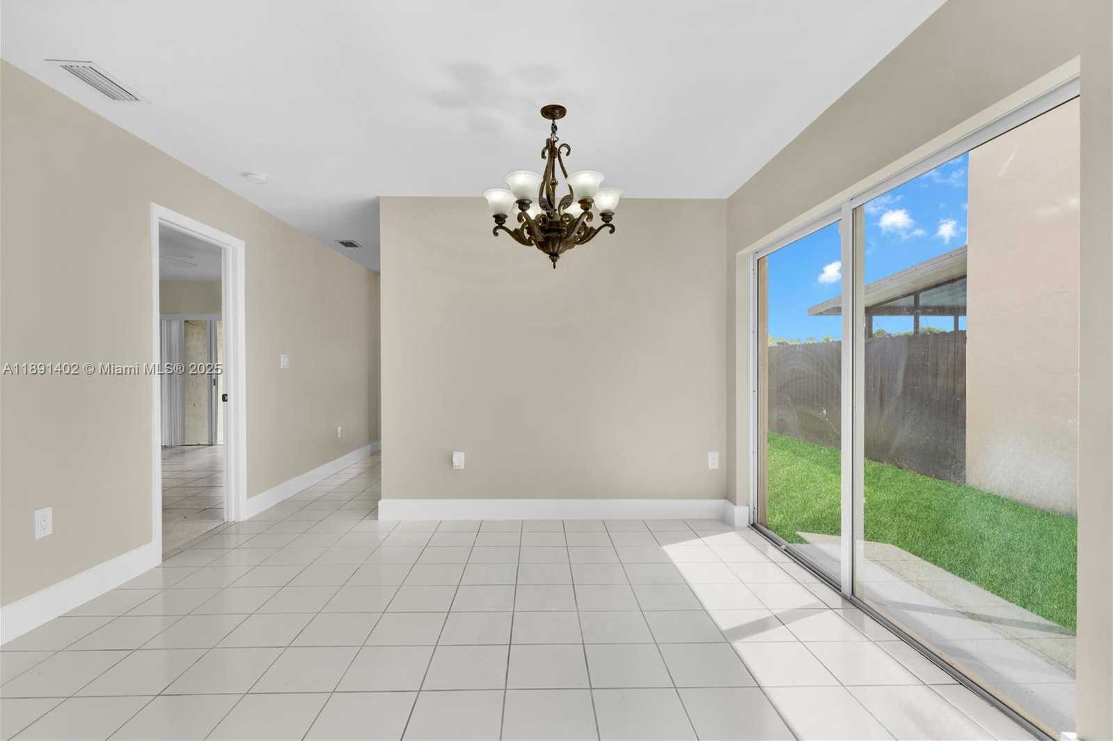 Small Image of 16215 SOUTH WEST 137TH CT, Miami Number 19