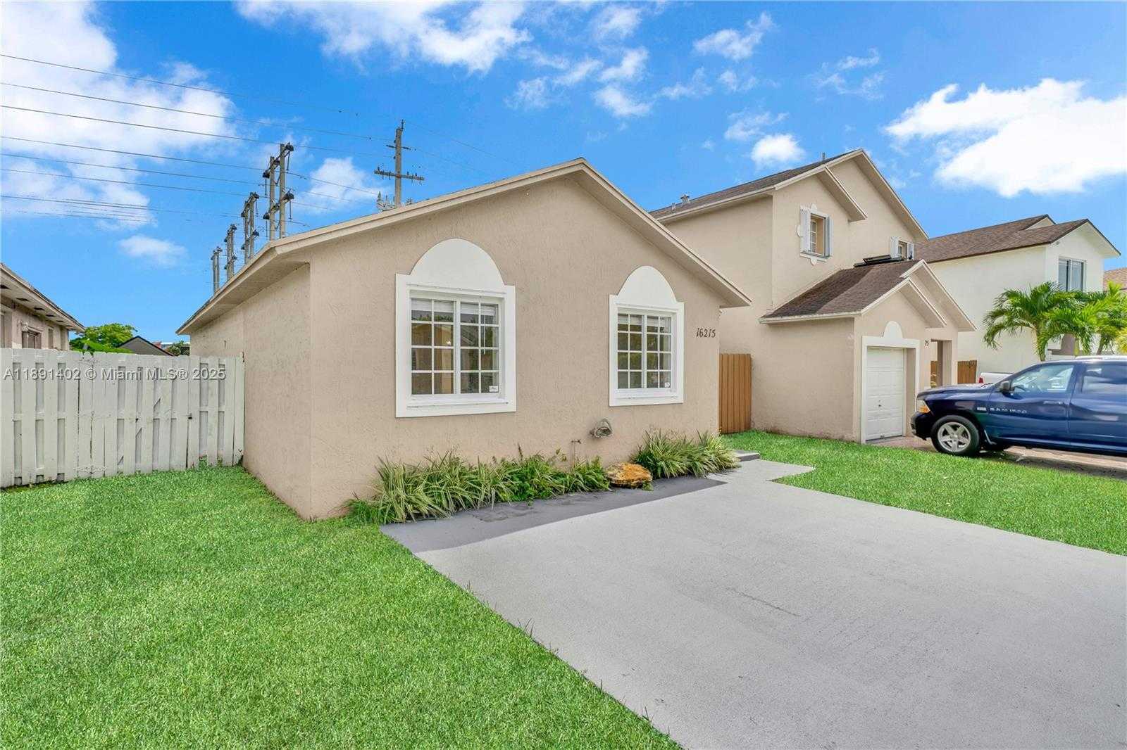 Small Image of 16215 SOUTH WEST 137TH CT, Miami Number 3