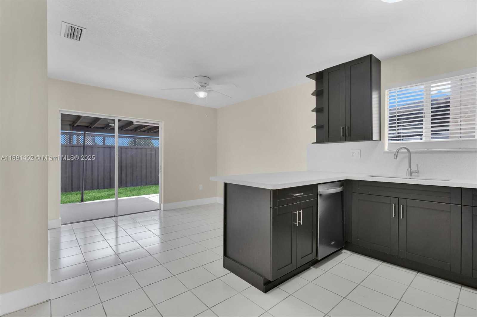 Small Image of 16215 SOUTH WEST 137TH CT, Miami Number 6