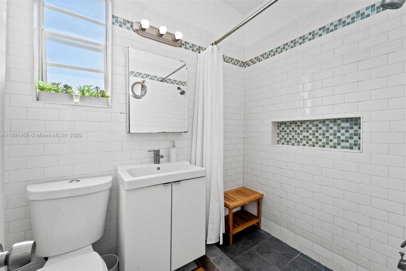 Small Image of 1005 MERIDIAN AVE #7, Miami Beach Number 11