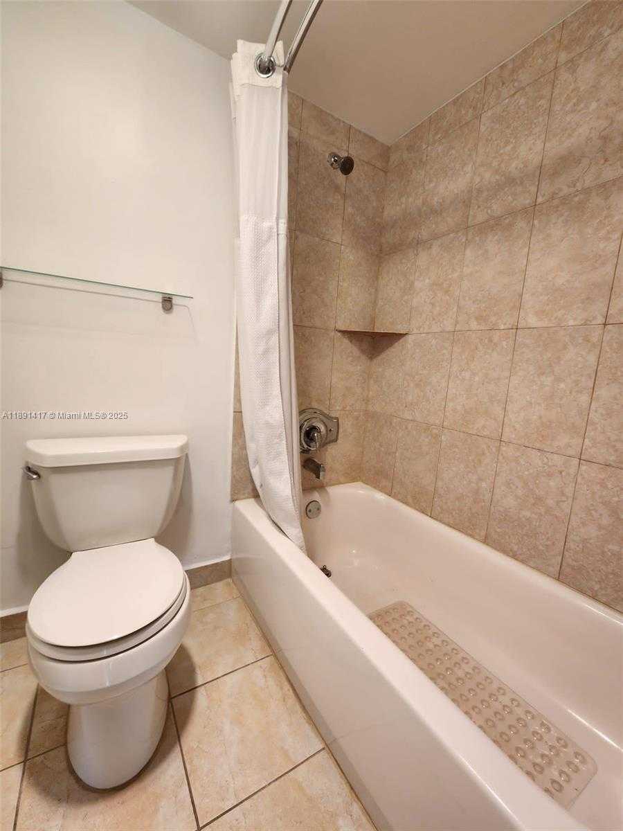 Small Image of 3301 NORTH COUNTRY CLUB DR #504, Aventura Number 11