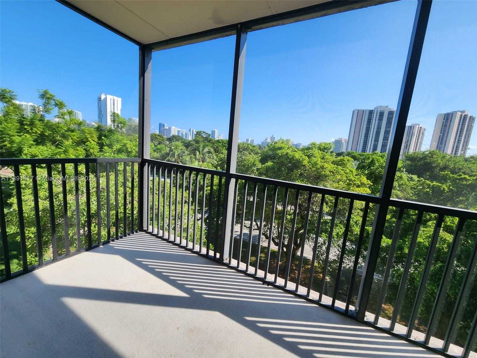 Small Image of 3301 NORTH COUNTRY CLUB DR #504, Aventura Number 12