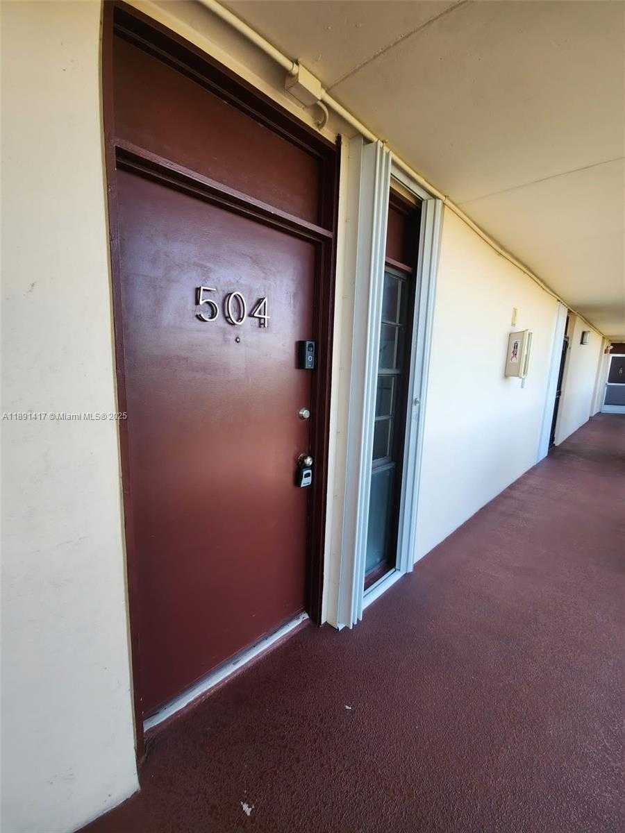 Small Image of 3301 NORTH COUNTRY CLUB DR #504, Aventura Number 14