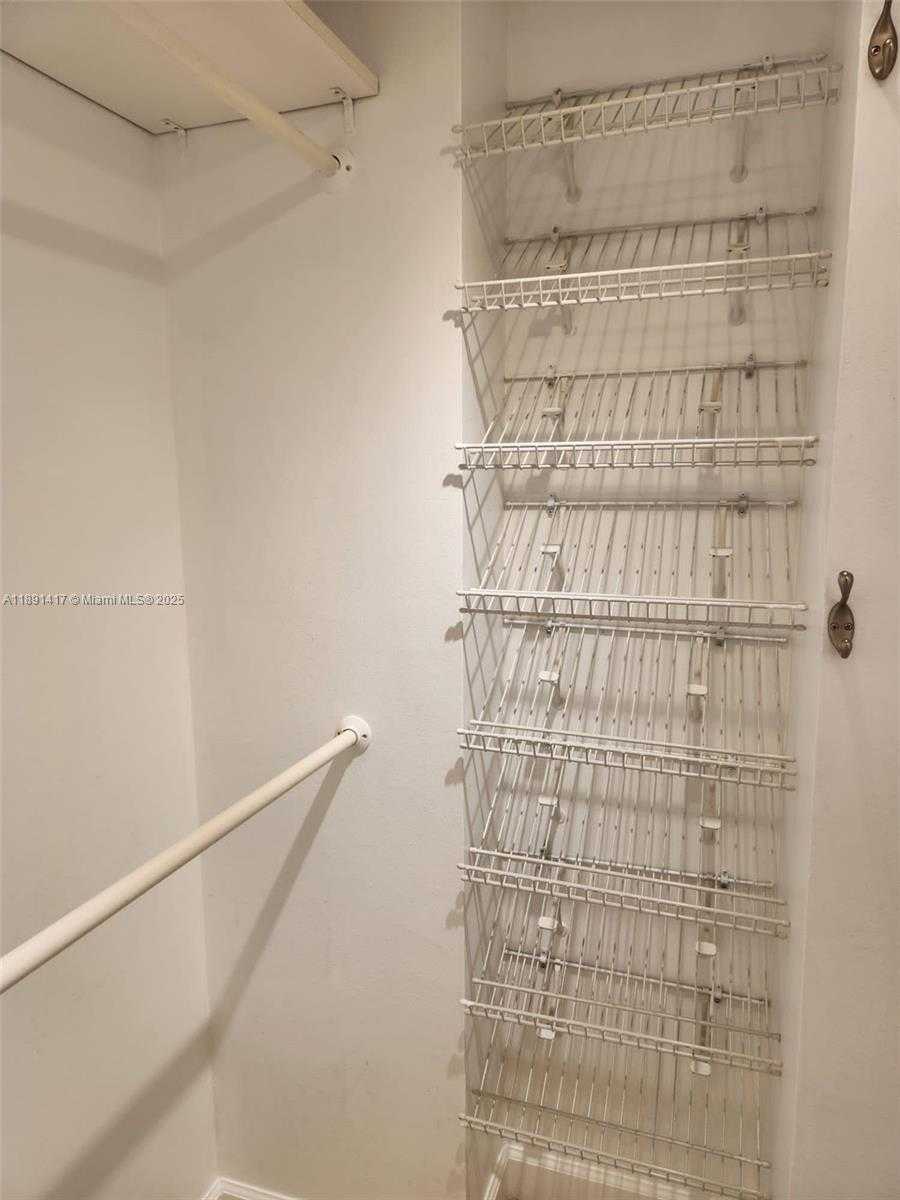 Small Image of 3301 NORTH COUNTRY CLUB DR #504, Aventura Number 9