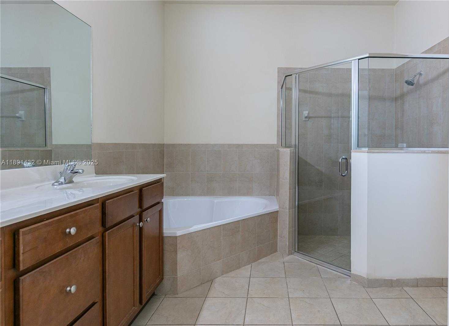 Small Image of 9036 SOUTH WEST 170TH PL, Miami Number 14