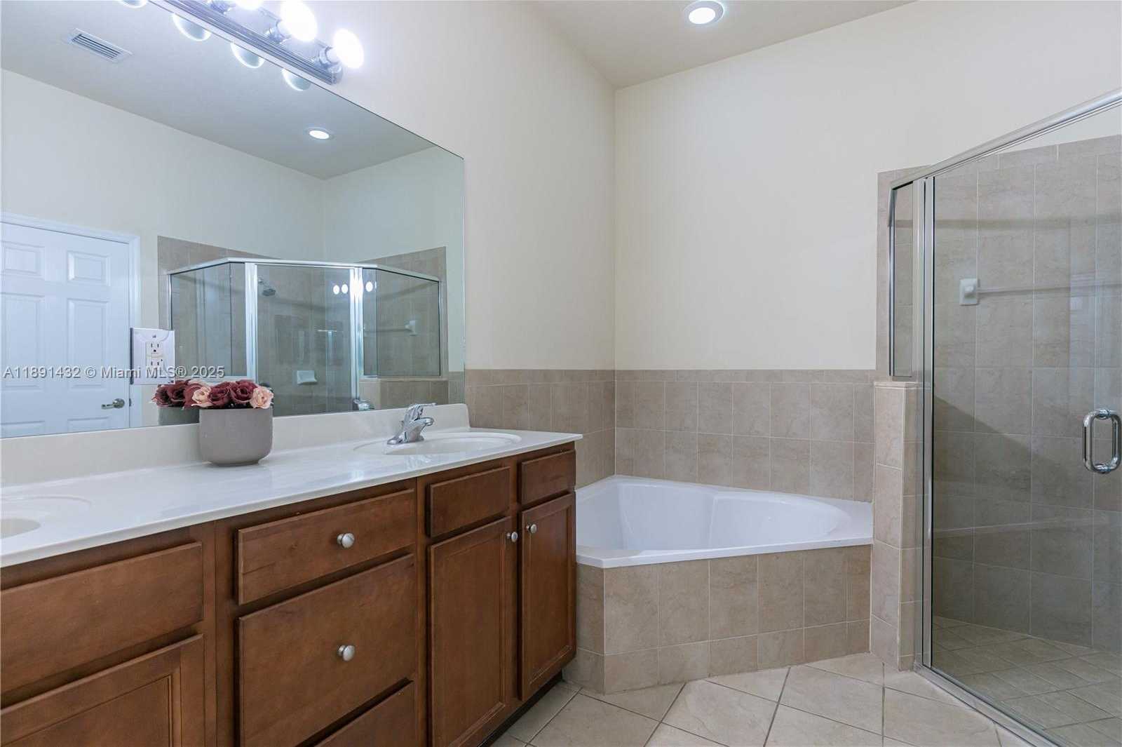 Small Image of 9036 SOUTH WEST 170TH PL, Miami Number 15