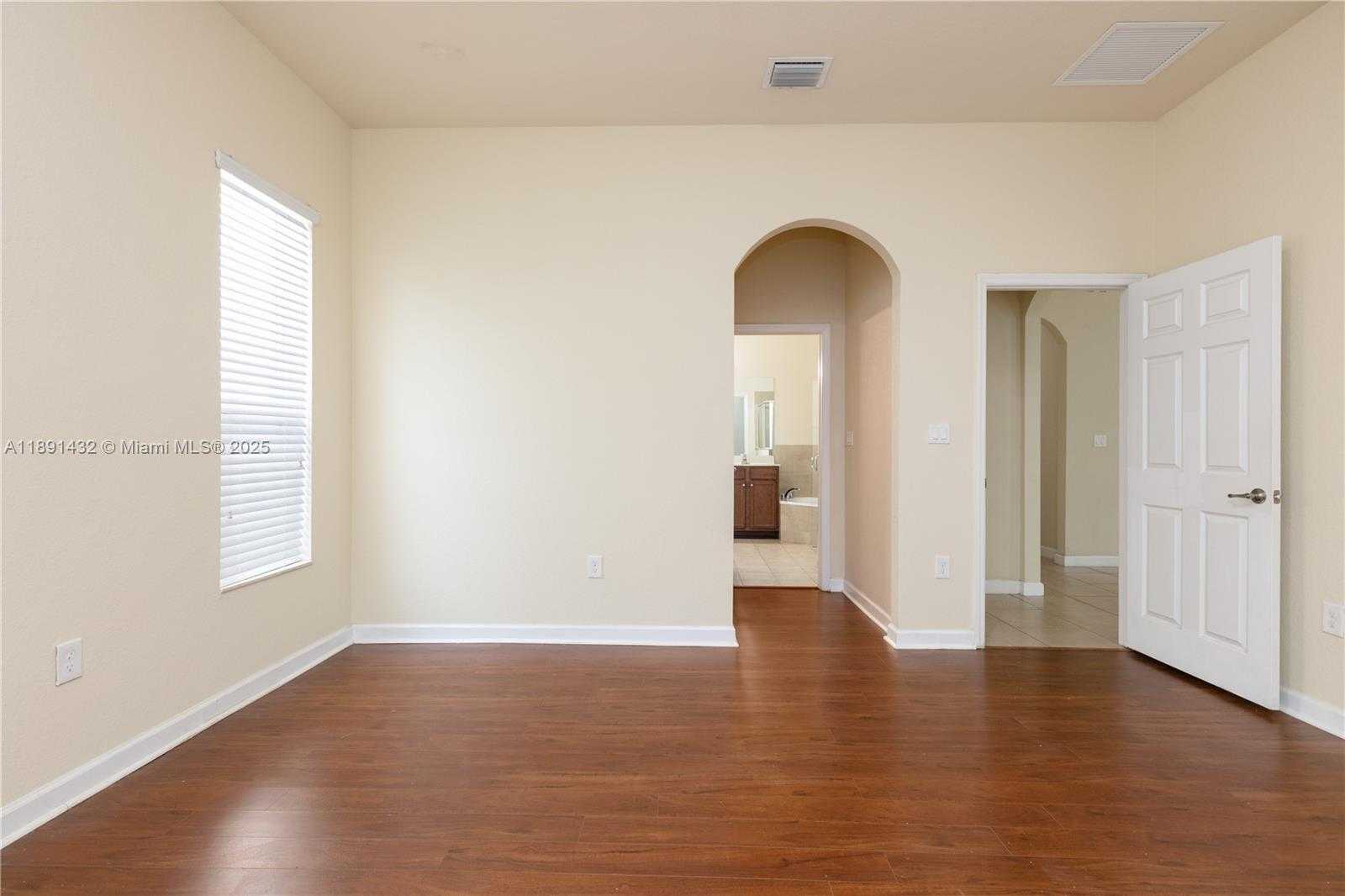 Small Image of 9036 SOUTH WEST 170TH PL, Miami Number 20